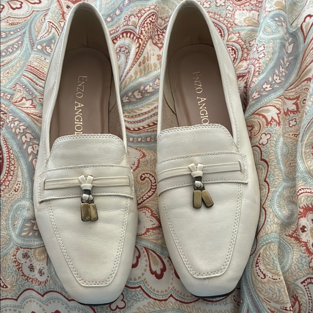 Enzo Angiolini Cream Leather Tassel Loafers